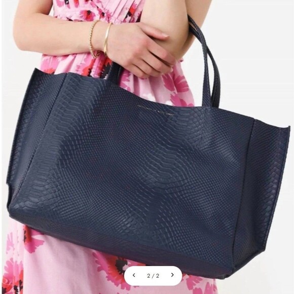 Large Leather Navy Tote Python Designer 100% Leather Ampersand As Apostrophe NWT - Picture 3 of 14